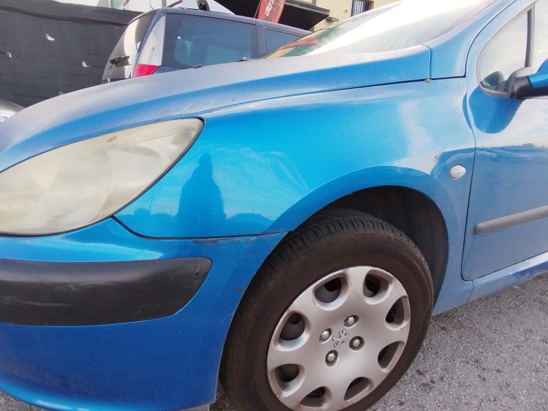 Recambio de aleta delantera izquierda para peugeot 307 (s1) 1.6 16v cat referencia OEM IAM   
							