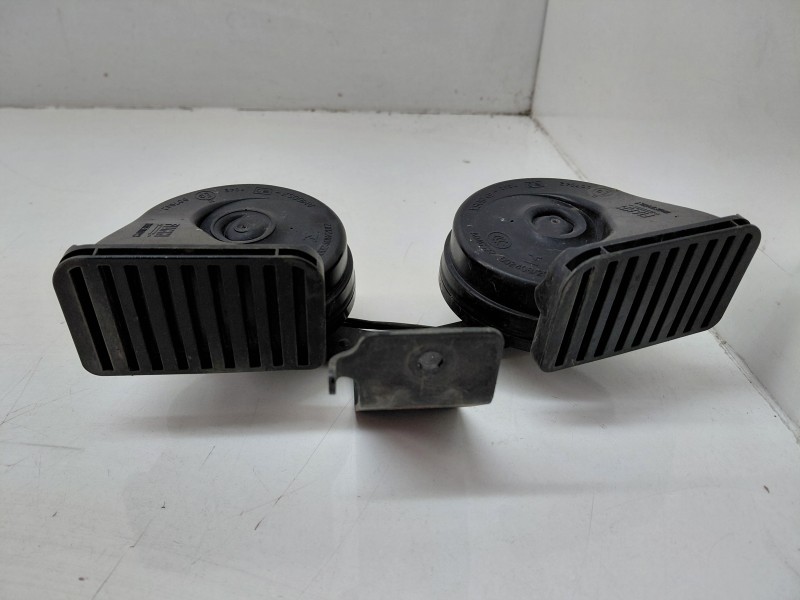 Recambio de claxon para jaguar i-pace (x590) ev400 awd referencia OEM IAM J9D313A803  