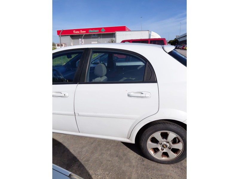Recambio de puerta trasera izquierda para chevrolet lacetti (j200) 2.0 d referencia OEM IAM   