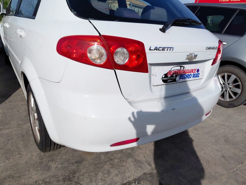 Recambio de paragolpes trasero para chevrolet lacetti (j200) 2.0 d referencia OEM IAM   