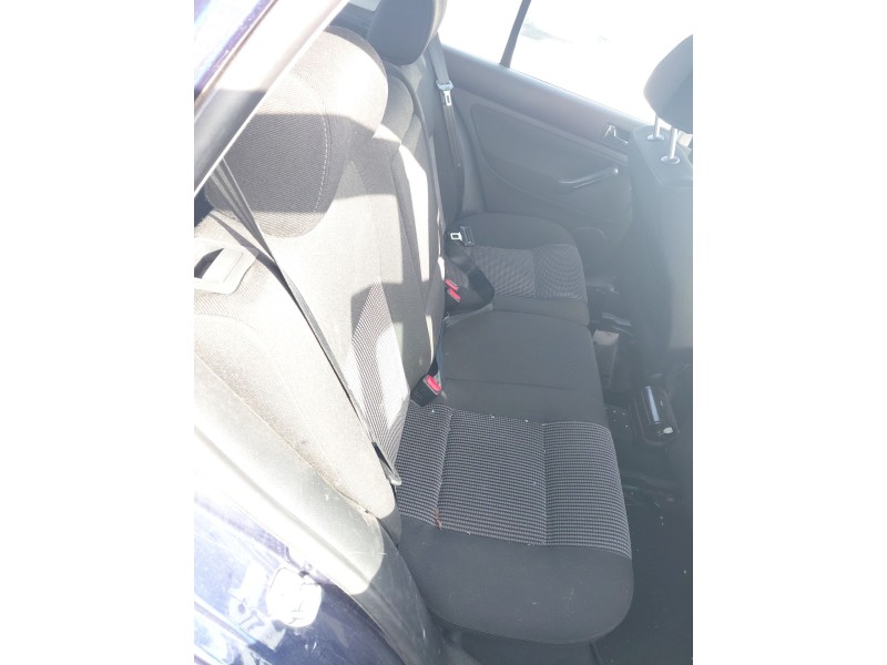 Recambio de asientos traseros para volkswagen golf iv (1j1) 1.6 16v referencia OEM IAM   