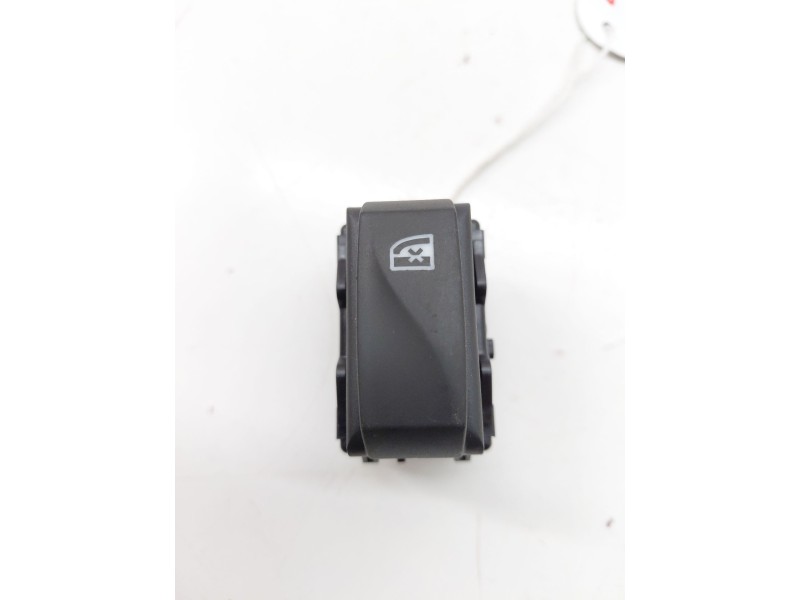 Recambio de mando elevalunas trasero derecho para dacia sandero stepway essential referencia OEM IAM 254295935R  