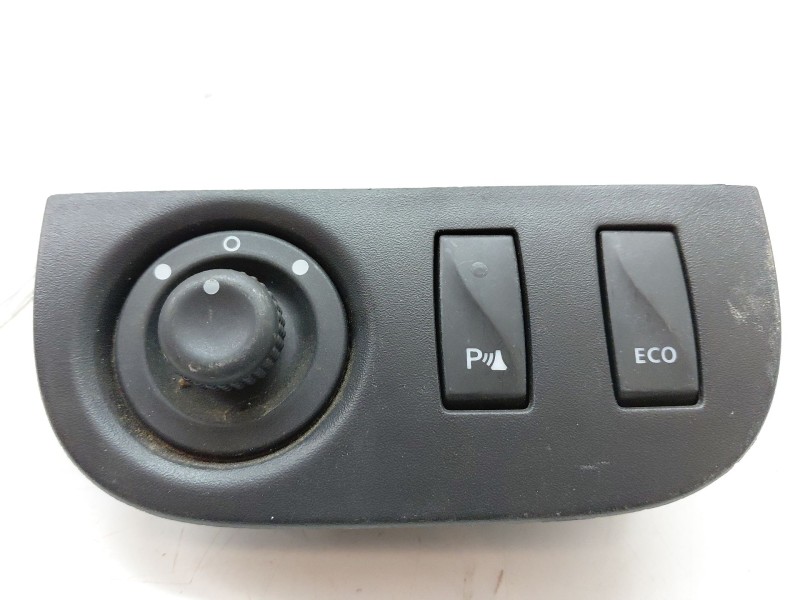 Recambio de mando retrovisor para dacia sandero stepway essential referencia OEM IAM   