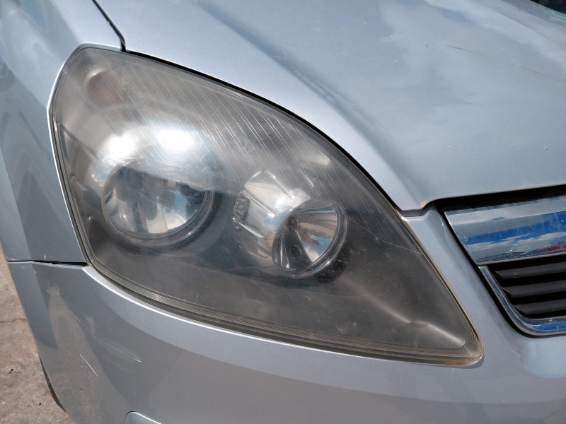 Recambio de faro derecho para opel zafira / zafira family b (a05) 1.9 cdti (m75) referencia OEM IAM   
							