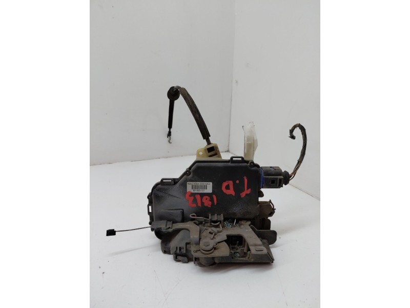 Recambio de cerradura puerta trasera derecha para seat cordoba (6l2) 1.4 16v referencia OEM IAM 991993101  
							