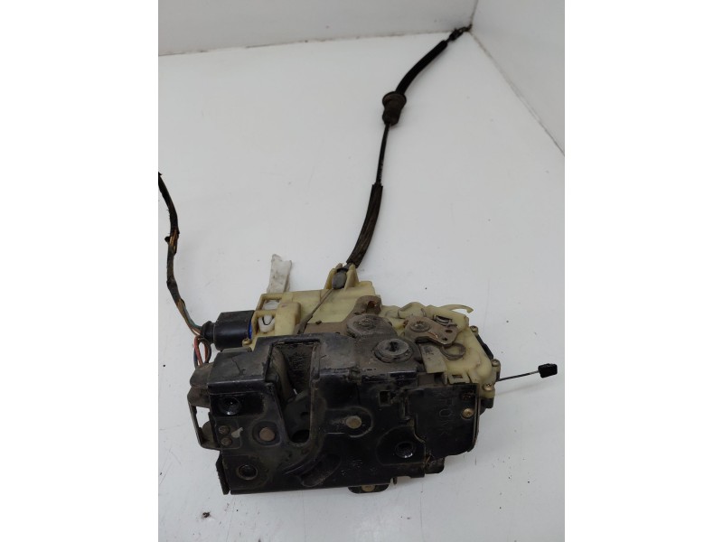 Recambio de cerradura puerta trasera derecha para seat cordoba (6l2) 1.4 16v referencia OEM IAM 991993101  
