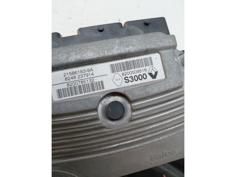 Recambio de centralita motor uce para renault grand scénic ii (jm0/1_) 1.6 referencia OEM IAM 8200509516  