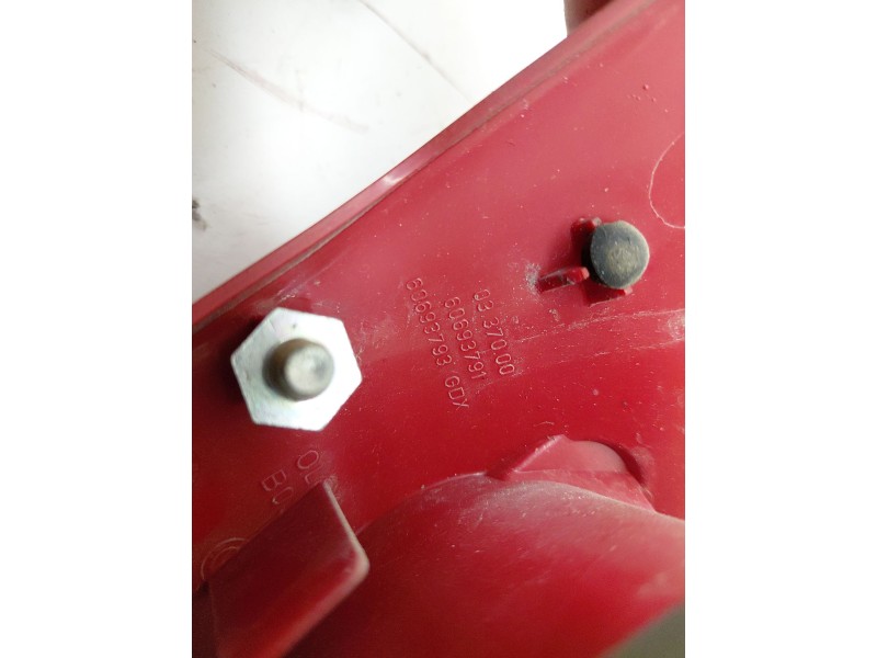 Recambio de piloto trasero derecho interior para alfa romeo 147 (937_) 1.6 16v t.spark eco (937.axa1a, 937.bxa1a) referencia OEM
							