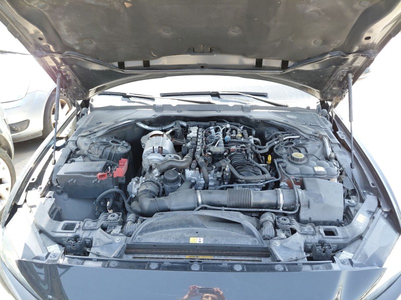 jaguar xe (x760) del año 2017