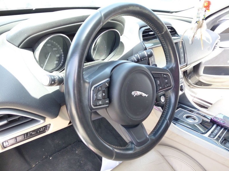 Recambio de volante sin airbag para jaguar xe (x760) 2.0 d referencia OEM IAM   