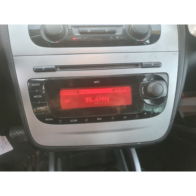 Recambio de sistema audio / radio cd para seat altea (5p1) 2.0 tdi referencia OEM IAM W05P0035153B  