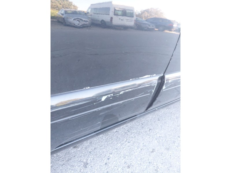 Recambio de puerta trasera derecha para kia sorento i (jc) 2.5 crdi referencia OEM IAM   
							