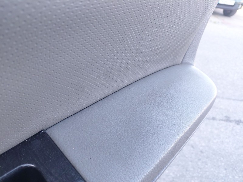 Recambio de guarnecido puerta delantera derecha para kia sorento i (jc) 2.5 crdi referencia OEM IAM   