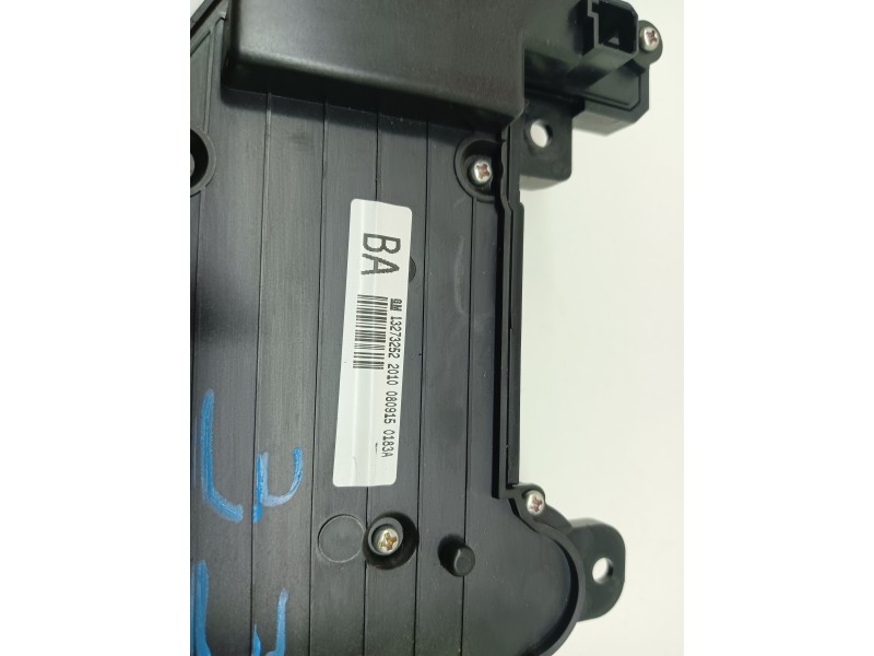 Recambio de sistema audio / radio cd para opel insignia berlina 2.0 cdti cat referencia OEM IAM 13273252  