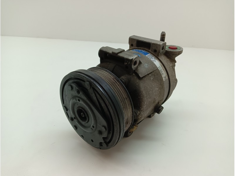 Recambio de compresor aire acondicionado para chevrolet kalos 1.4 cat referencia OEM IAM 714978  