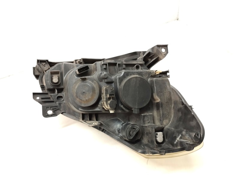 Recambio de faro izquierdo para renault clio iii 1.5 dci diesel referencia OEM IAM 8200244889  