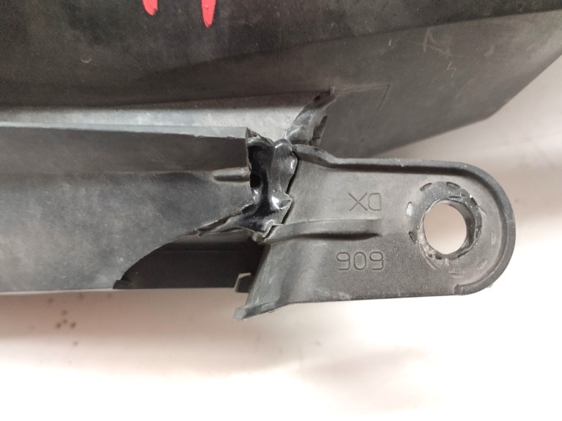 Recambio de faro derecho para opel zafira b 1.9 cdti referencia OEM IAM 13252473  