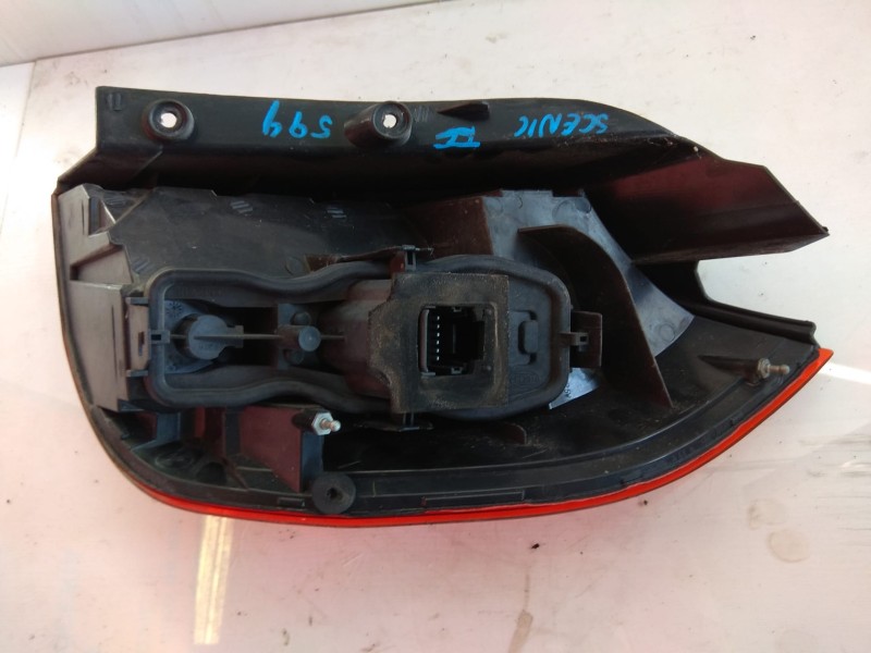 Recambio de piloto trasero izquierdo para renault scenic ii dynamique referencia OEM IAM   
							