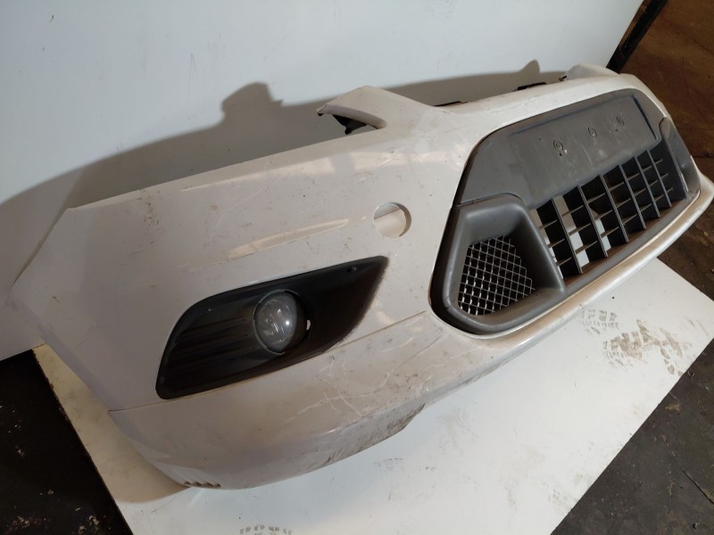 Recambio de paragolpes delantero para ford focus berlina (cap) ambiente (d) referencia OEM IAM   
							