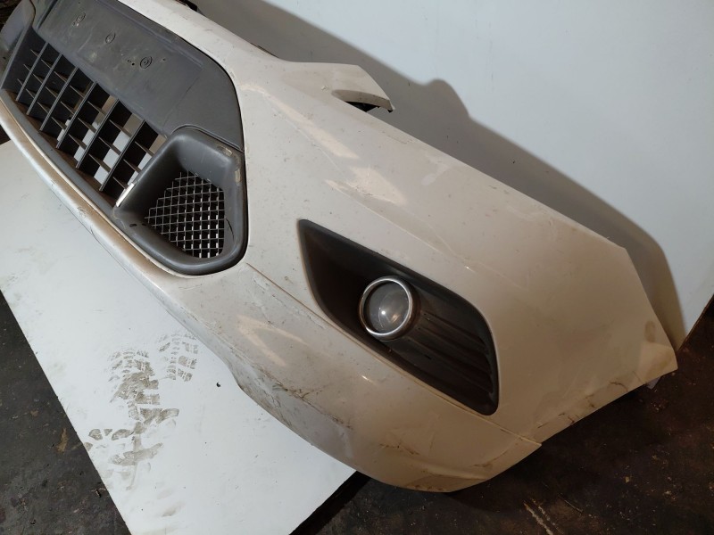 Recambio de paragolpes delantero para ford focus berlina (cap) ambiente (d) referencia OEM IAM   