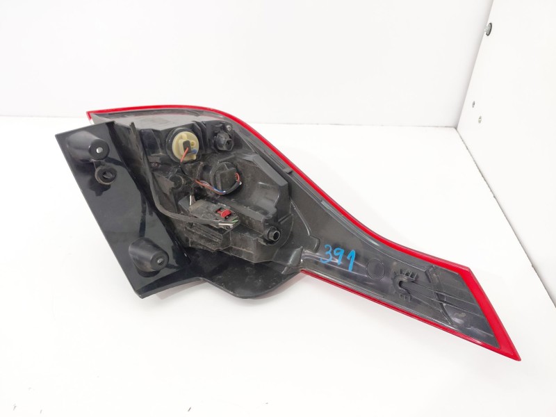 Recambio de piloto trasero derecho para opel crossland x design line referencia OEM IAM 2sd2238  