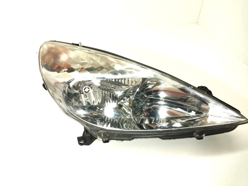 Recambio de faro derecho para peugeot 607 (s1) 2.2 hdi fap cat referencia OEM IAM 9641958780  
							