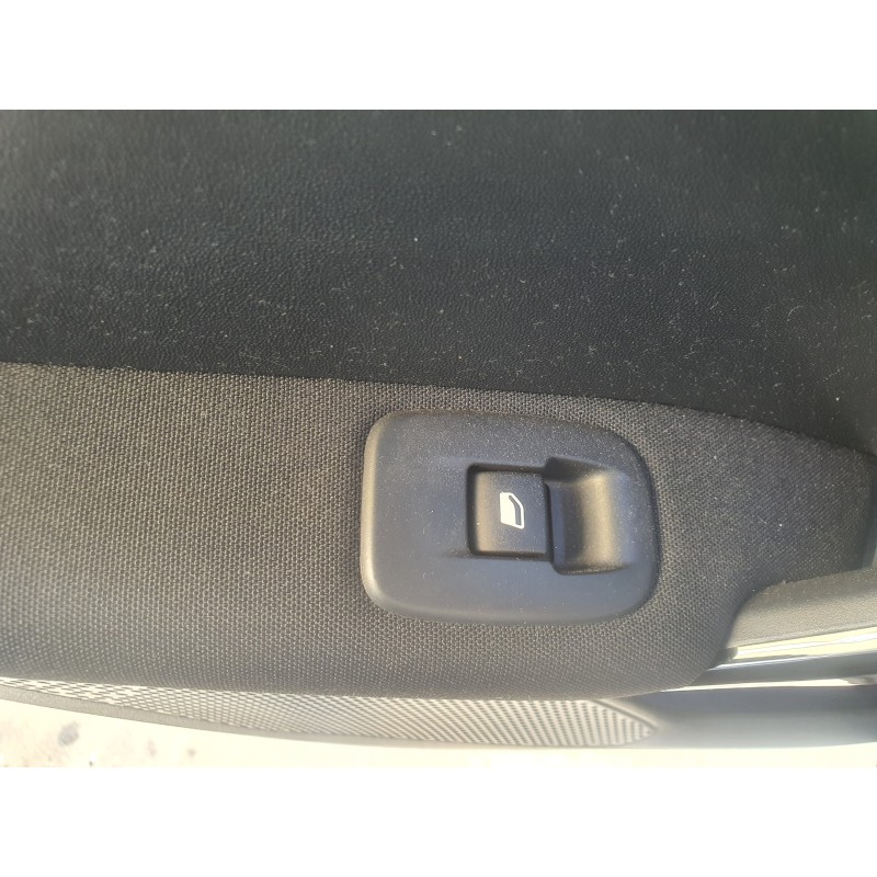 Recambio de mando elevalunas trasero izquierdo para peugeot 208 allure referencia OEM IAM   