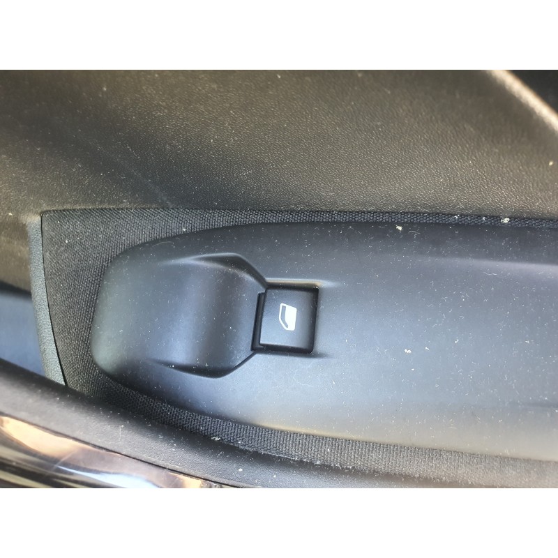 Recambio de mando elevalunas delantero derecho para peugeot 208 allure referencia OEM IAM   