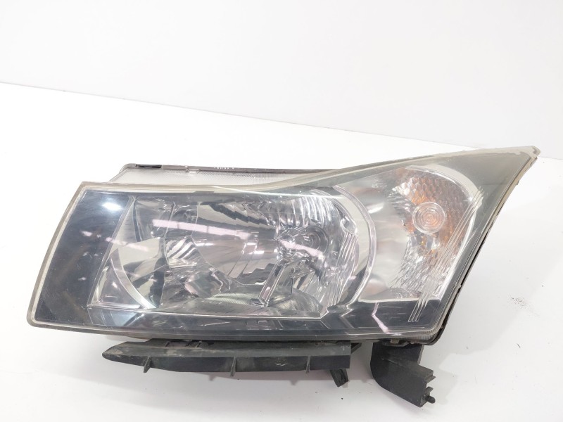 Recambio de faro izquierdo para chevrolet cruze (j300) 2.0 cdi referencia OEM IAM   
							