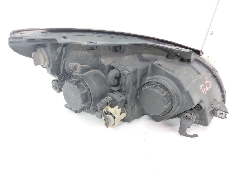 Recambio de faro izquierdo para hyundai i30 1.6 crdi 90 cv referencia OEM IAM   