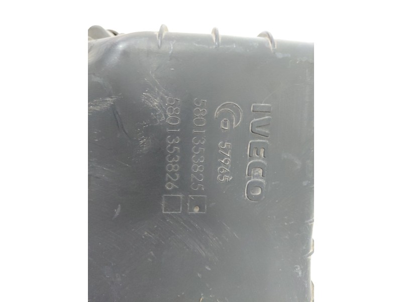 Recambio de filtro aire para iveco daily furgón 2.3 diesel cat referencia OEM IAM 5801353825  