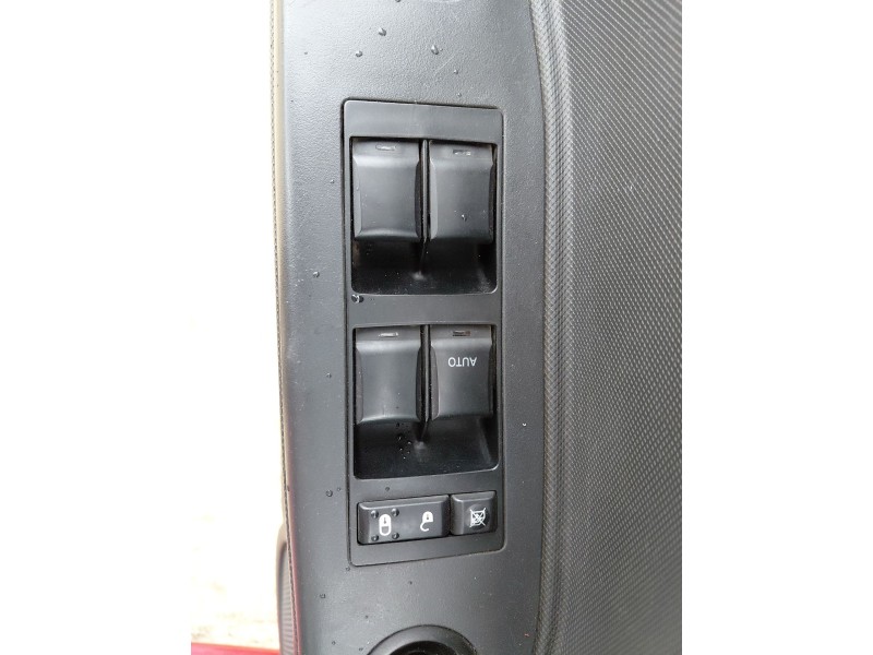 Recambio de mando elevalunas delantero izquierdo para dodge caliber 2.0 crd referencia OEM IAM   
							