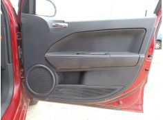 Recambio de guarnecido puerta delantera derecha para dodge caliber 2.0 crd referencia OEM IAM   