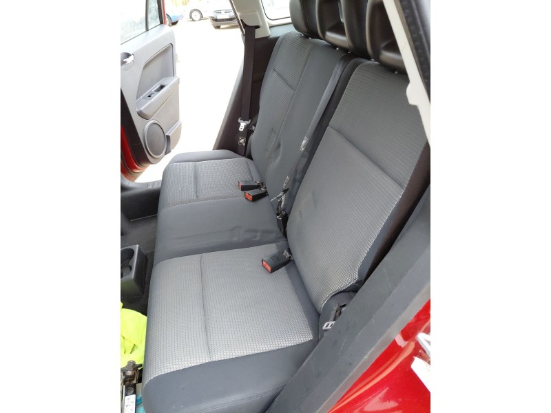 Recambio de asientos traseros para dodge caliber 2.0 crd referencia OEM IAM   