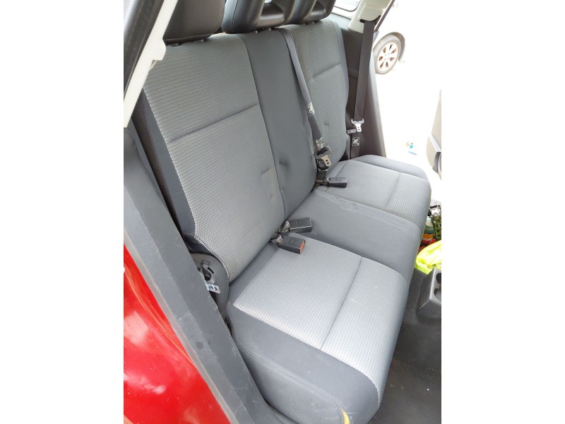 Recambio de asientos traseros para dodge caliber 2.0 crd referencia OEM IAM   