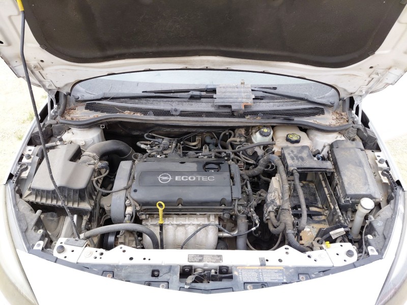 opel astra j (p10) del año 2010
							