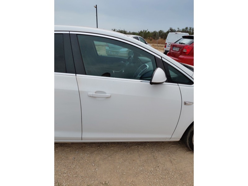 Recambio de puerta delantera derecha para opel astra j (p10) 1.6 (68) referencia OEM IAM   
							