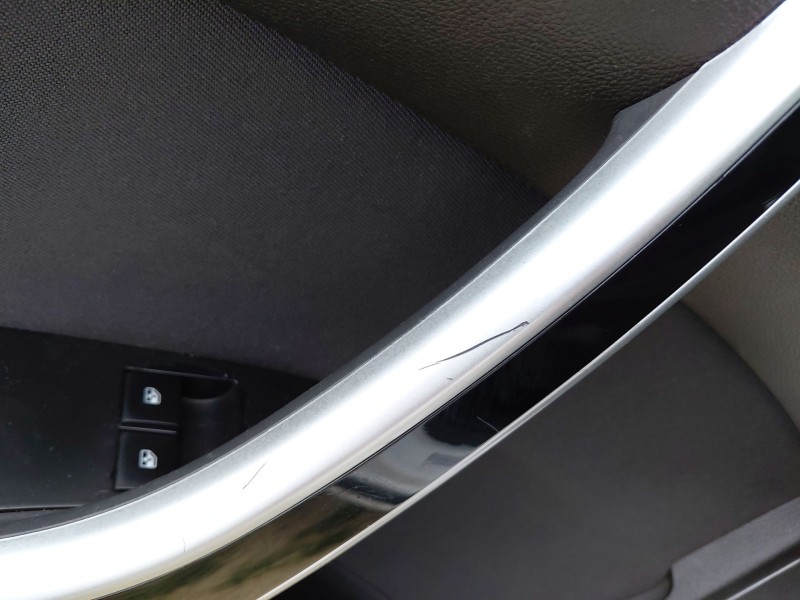 Recambio de guarnecido puerta delantera izquierda para opel astra j (p10) 1.6 (68) referencia OEM IAM   
							