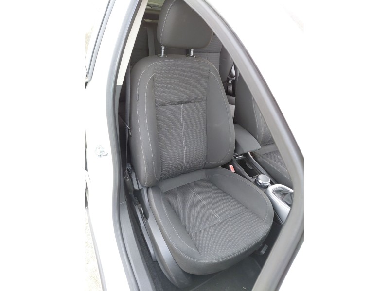 Recambio de asiento delantero derecho para opel astra j (p10) 1.6 (68) referencia OEM IAM   
							