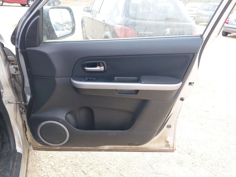 Recambio de guarnecido puerta delantera derecha para suzuki grand vitara ii (jt, te, td) 1.9 ddis a las 4 ruedas (jt419, td44, j
							