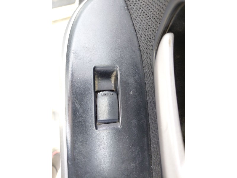 Recambio de mando elevalunas delantero derecho para suzuki grand vitara ii (jt, te, td) 1.9 ddis a las 4 ruedas (jt419, td44, jb
							