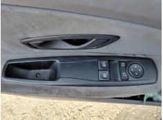 Recambio de mando elevalunas delantero izquierdo para renault megane iii hatchback (bz0/1_, b3_) 1.5 dci referencia OEM IAM   