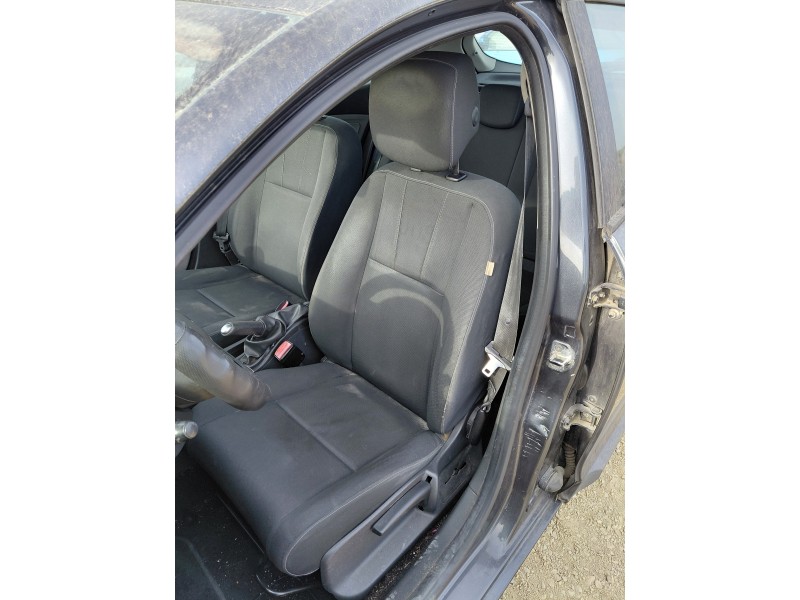 Recambio de asiento delantero izquierdo para renault megane iii hatchback (bz0/1_, b3_) 1.5 dci referencia OEM IAM   