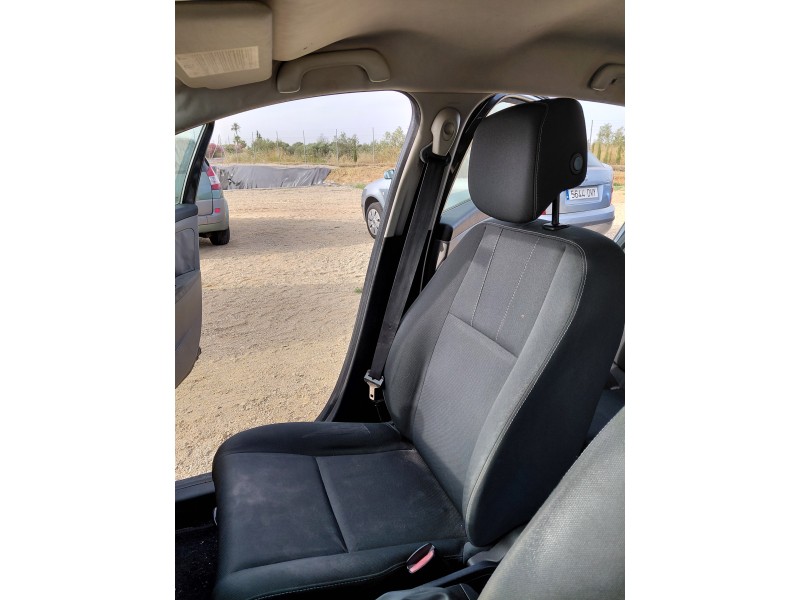 Recambio de asiento delantero derecho para renault megane iii hatchback (bz0/1_, b3_) 1.5 dci referencia OEM IAM   