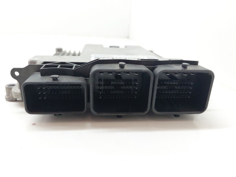 Recambio de centralita motor uce para land rover evoque pure referencia OEM IAM EJ32112C520-VC 0281019622 