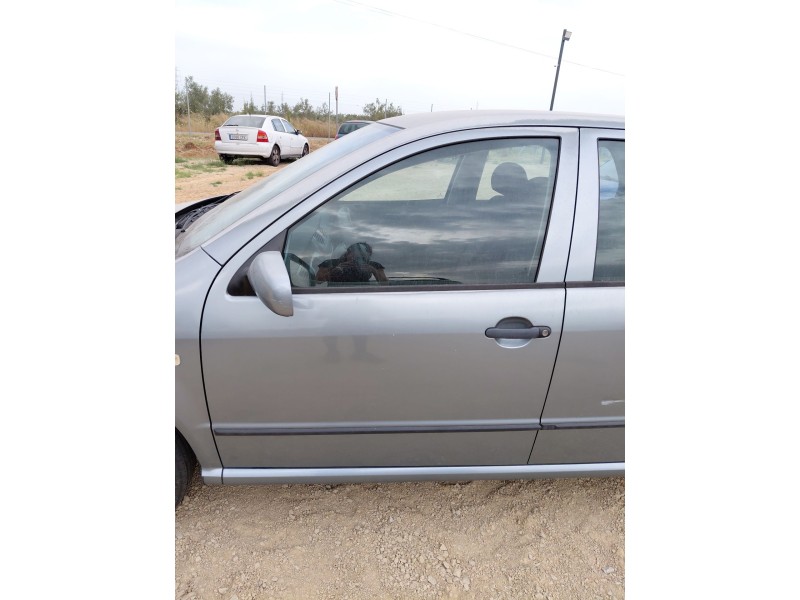 Recambio de puerta delantera izquierda para skoda fabia i (6y2) 1.9 sdi referencia OEM IAM   