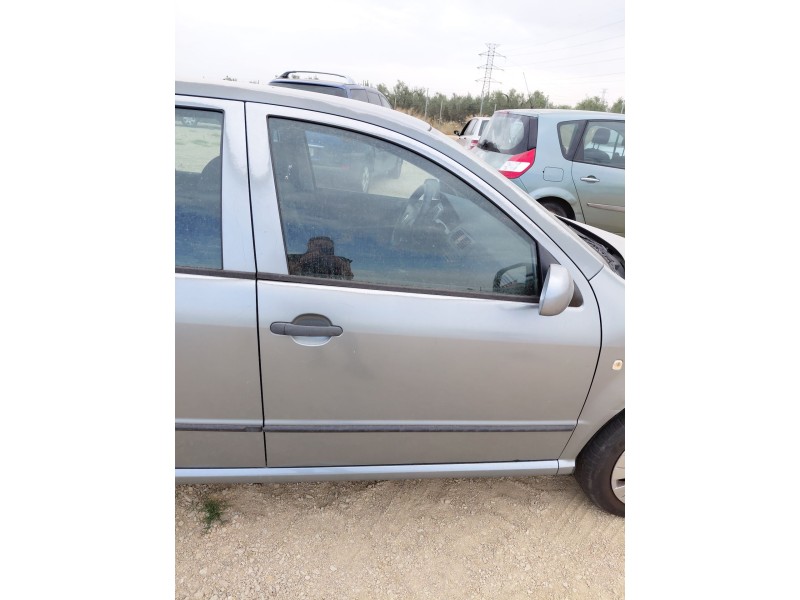 Recambio de puerta delantera derecha para skoda fabia i (6y2) 1.9 sdi referencia OEM IAM   