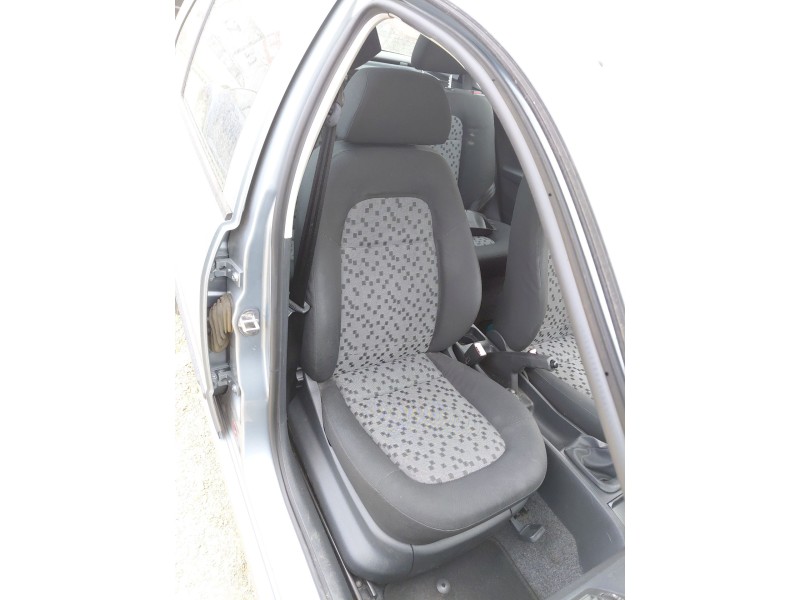 Recambio de asiento delantero izquierdo para skoda fabia i (6y2) 1.9 sdi referencia OEM IAM   
