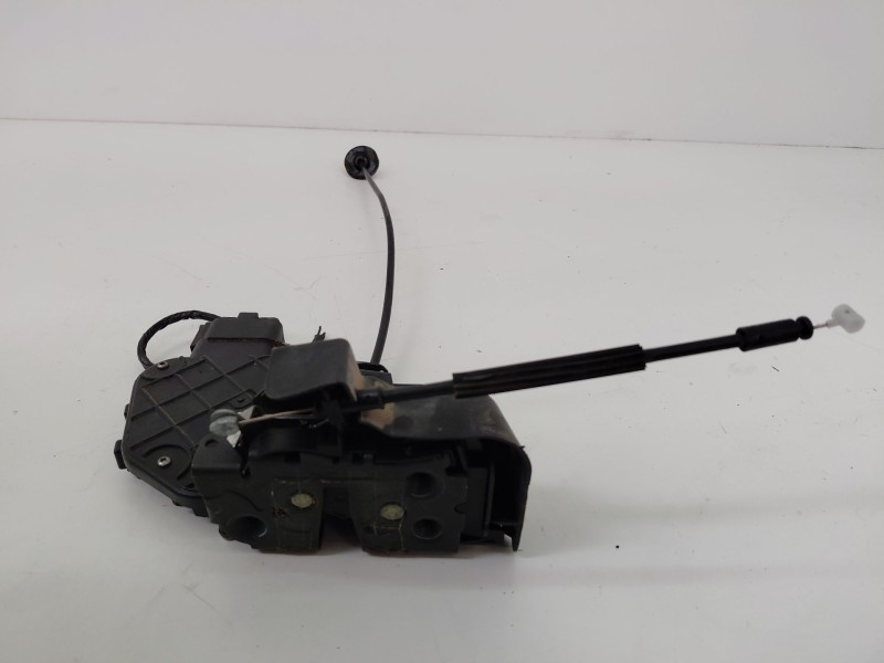 Recambio de cerradura puerta trasera izquierda para land rover freelander (lr2) td4 e referencia OEM IAM 7H5A26413AC  