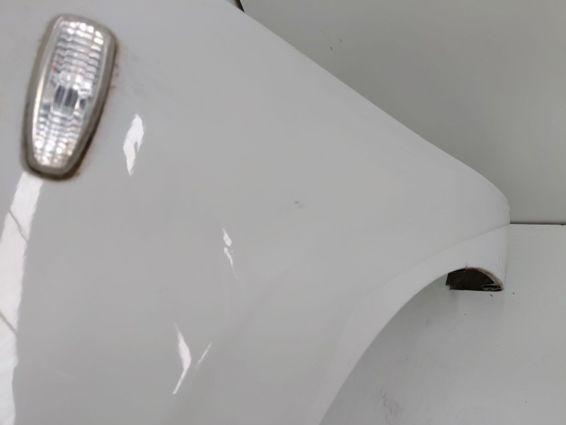 Recambio de aleta delantera izquierda para hyundai i30 1.6 crdi 90 cv referencia OEM IAM   